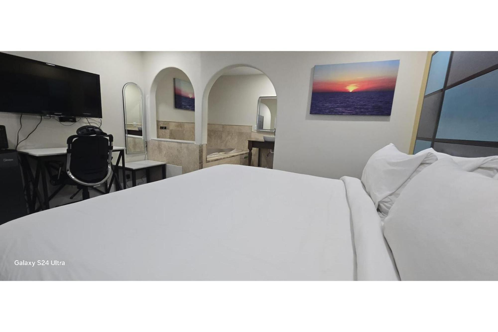 Hotel Avenida Victorville I 15 Екстер'єр фото