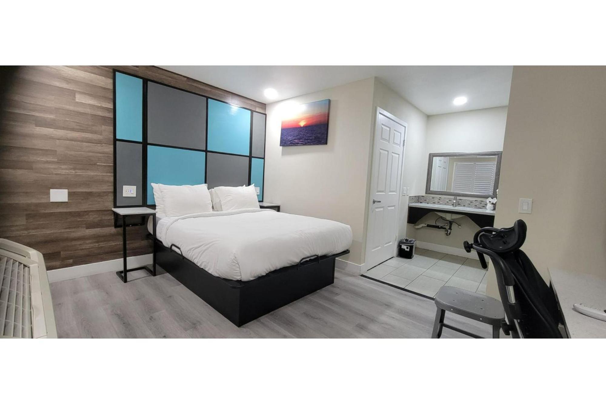Hotel Avenida Victorville I 15 Екстер'єр фото