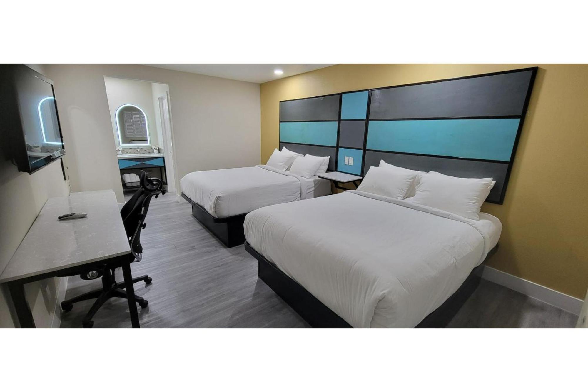 Hotel Avenida Victorville I 15 Екстер'єр фото