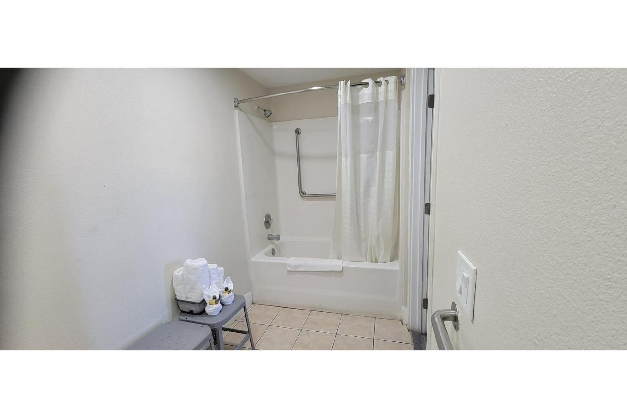 Hotel Avenida Victorville I 15 Екстер'єр фото
