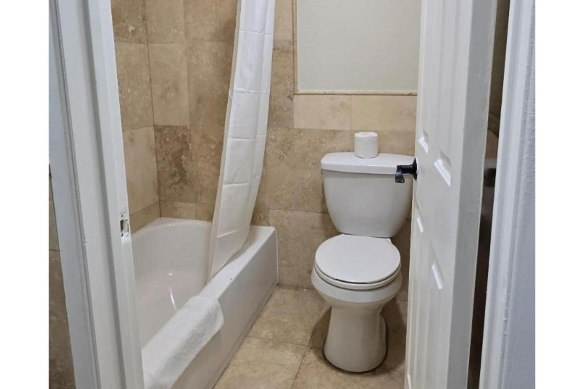Hotel Avenida Victorville I 15 Екстер'єр фото