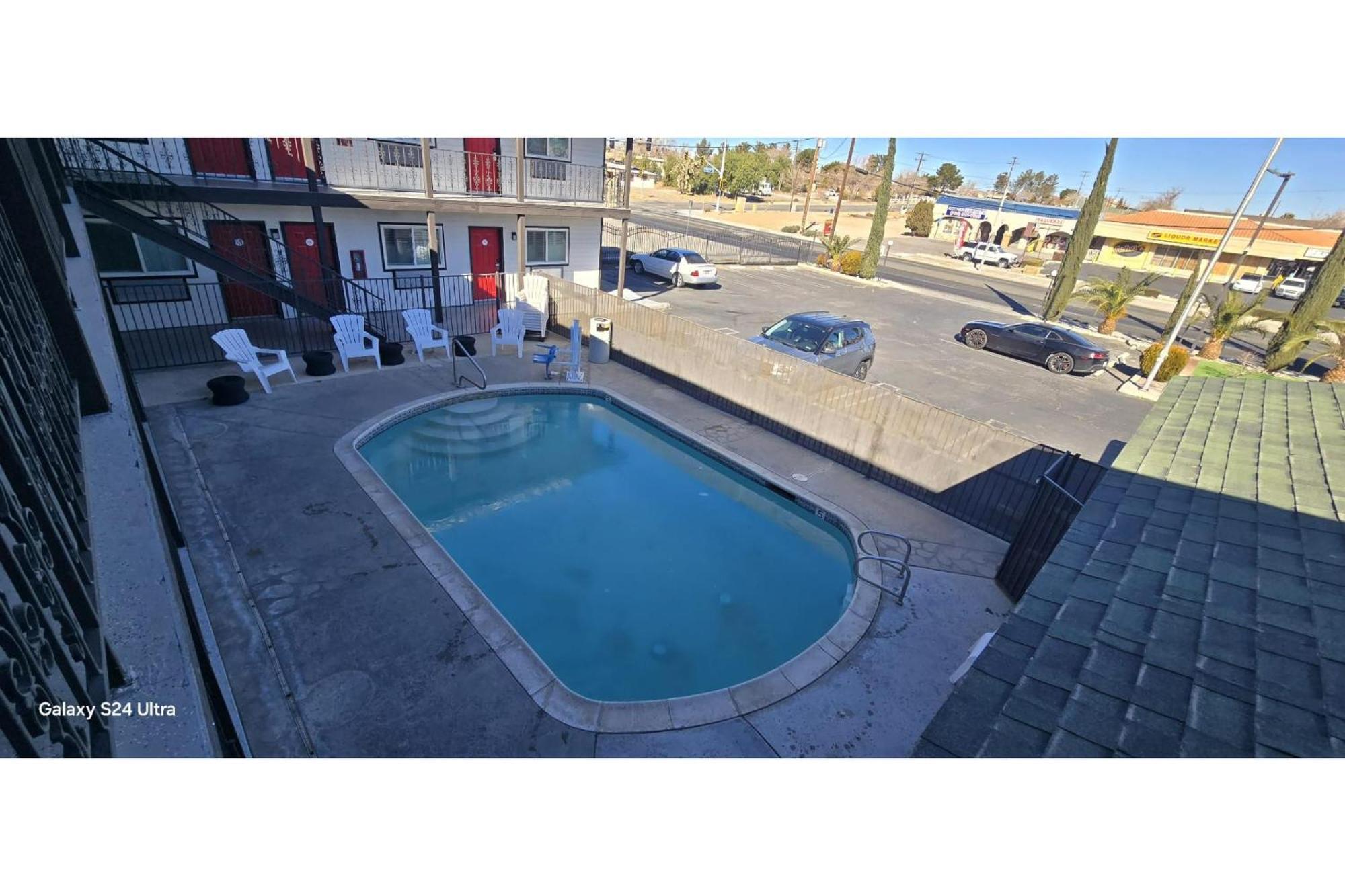 Hotel Avenida Victorville I 15 Екстер'єр фото