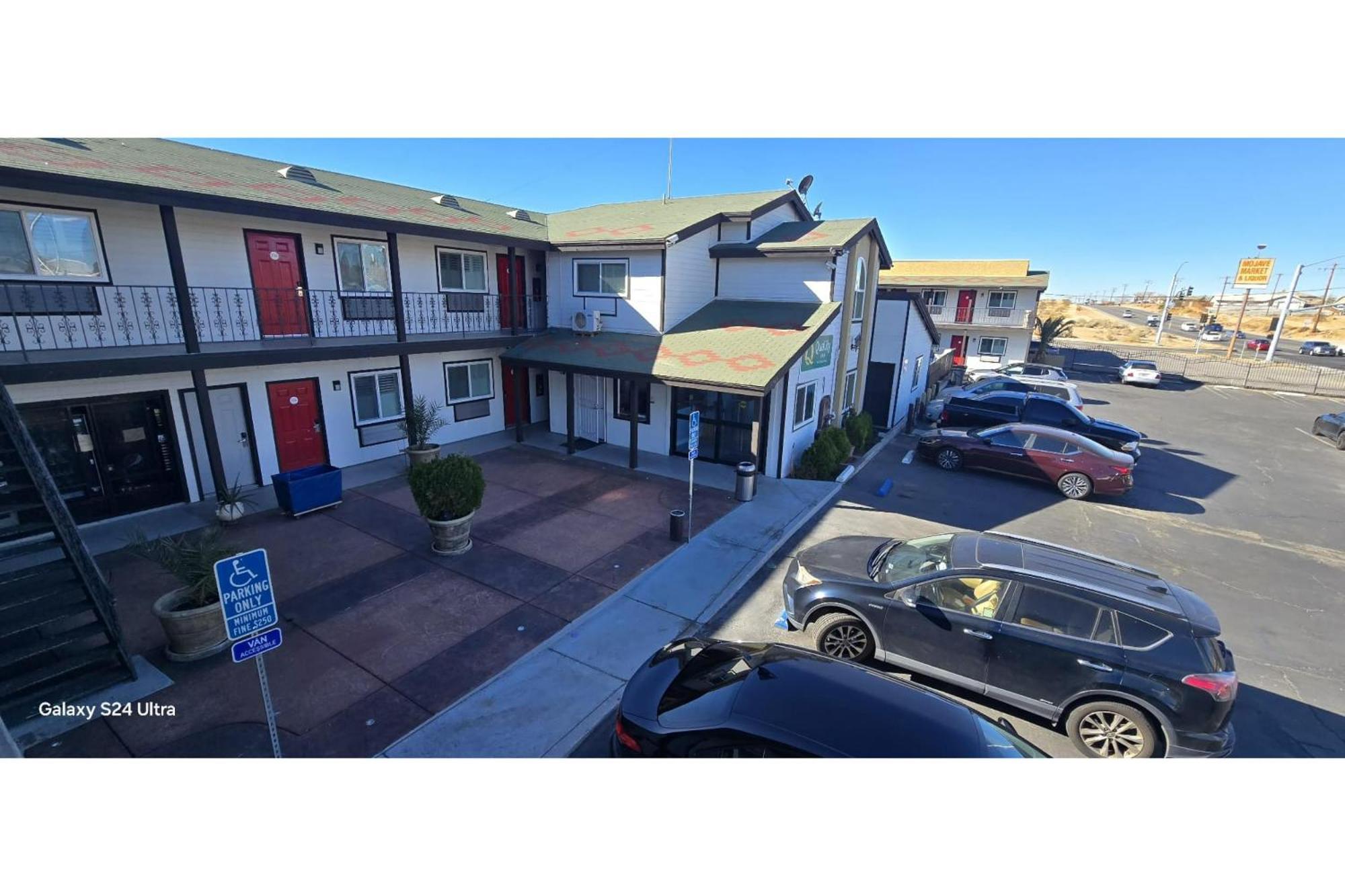 Hotel Avenida Victorville I 15 Екстер'єр фото