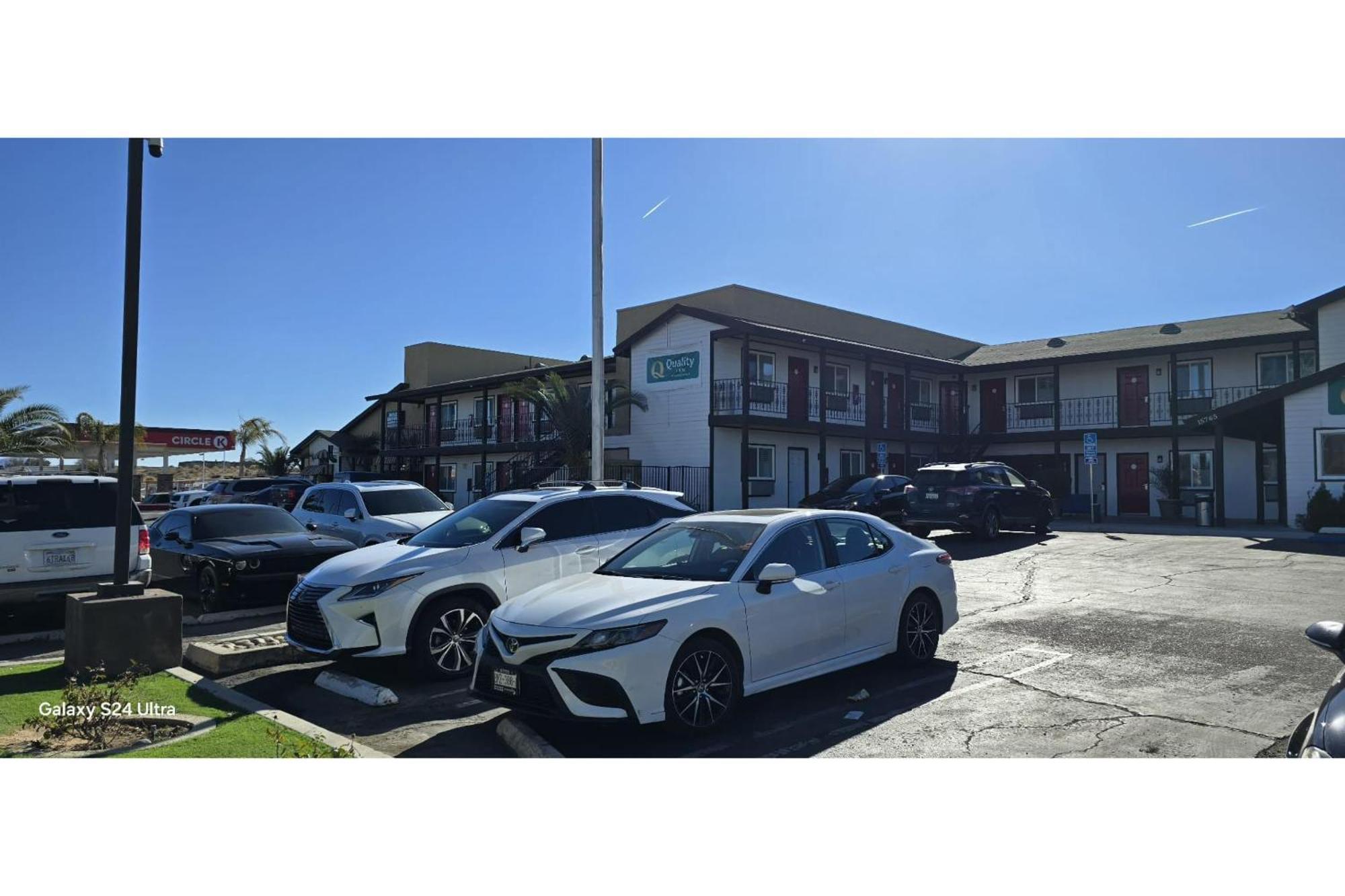 Hotel Avenida Victorville I 15 Екстер'єр фото
